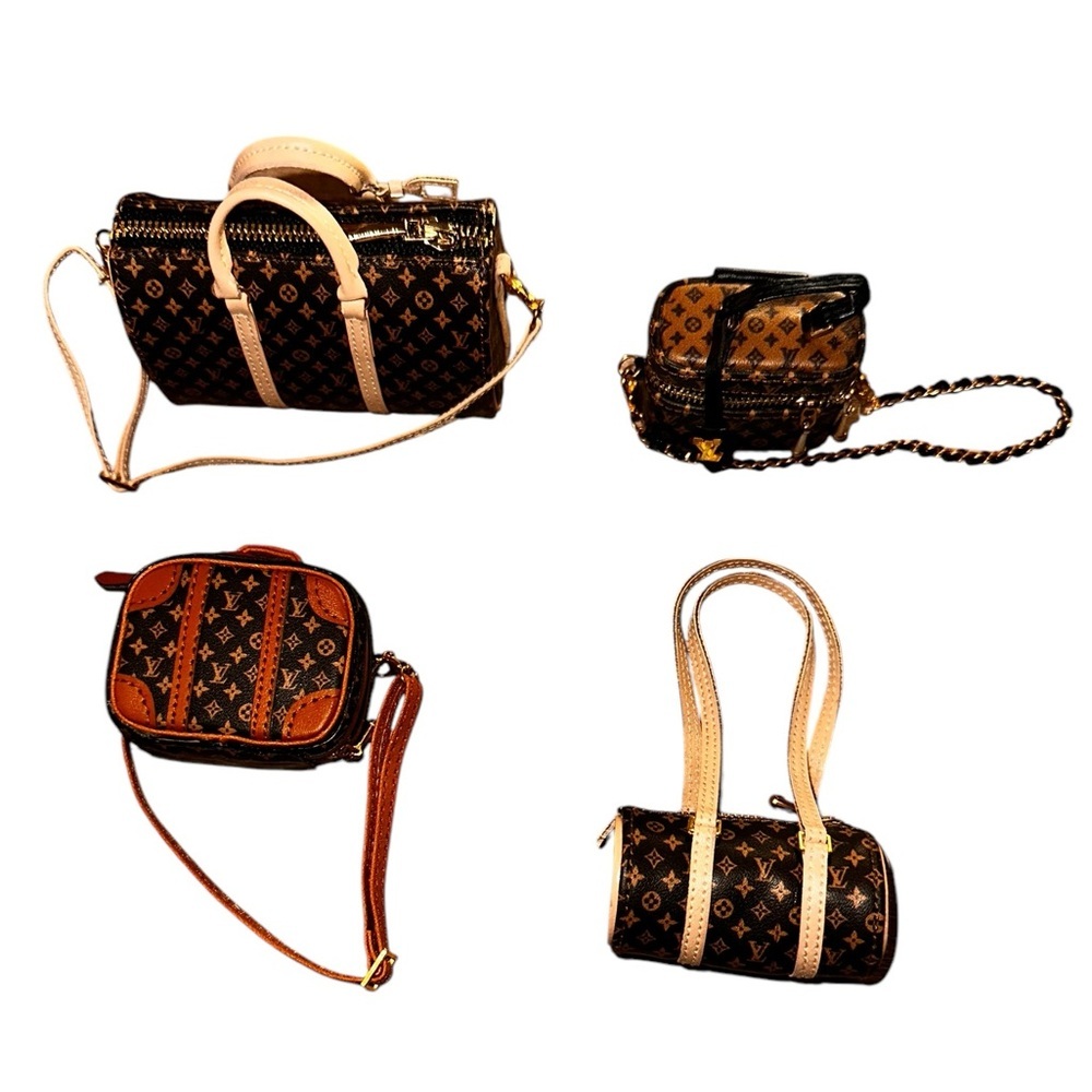 NEW LV Keychain Bag with Keyring​